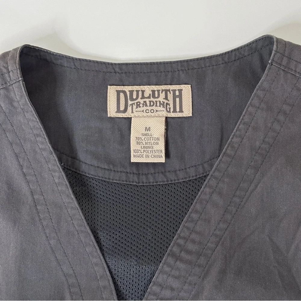 Duluth Trading Gray Cargo Vest M Fishing Hiking Tactical Double Zip Mesh Vents - Picture 3 of 7